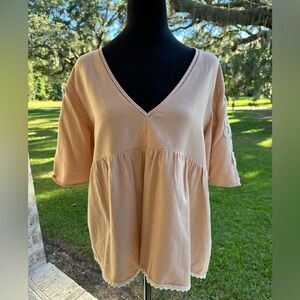 EUC- Zara Peach Flutter sleeve, flowy top - Sz L - Smoke free home
